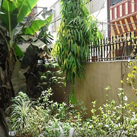 ורנאסי Ishan Paying Guest House מראה חיצוני תמונה